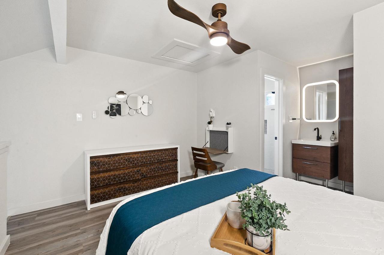 Appartamento Contemporary Couples Getaway Near Austin Favorites - Loft 21 Esterno foto